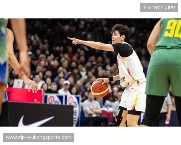 杨舒予家的猫都比我的工资高