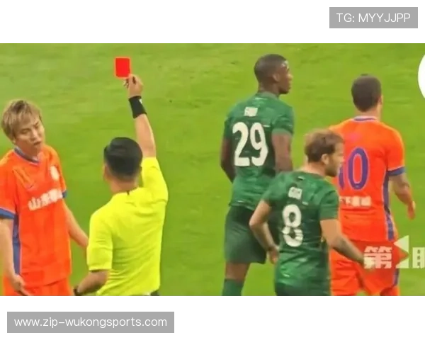 为什么这次点球判罚引发巨大争议？